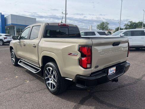 Used 2023 Chevrolet Colorado Z71 w/ Z71 Convenience Package 2 AWD/4WD image 5