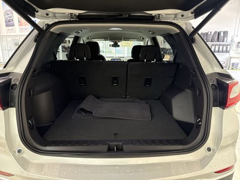 Used 2020 Chevrolet Equinox LT FWD image 26