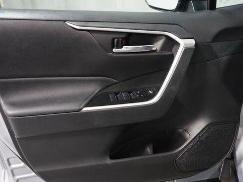 Certified 2022 Toyota RAV4 XLE image 29