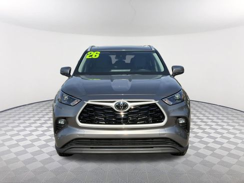 Certified 2026 Toyota Highlander XLE image 2