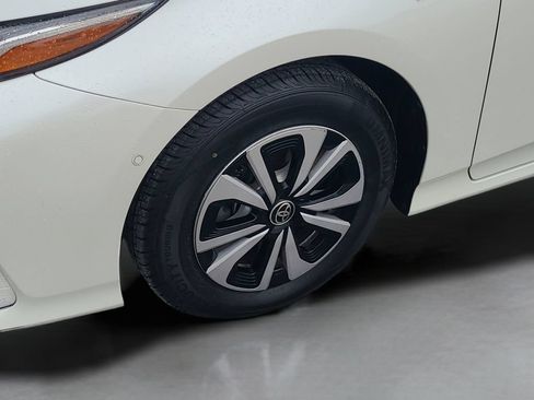 Used 2018 Toyota Prius Prime Advanced FWD image 24