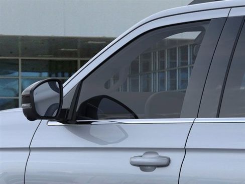 New 2025 Ford Expedition Platinum w/ Driver's Package image 20