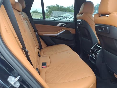 Used 2023 BMW X5 xDrive40i w/ M Sport Package AWD/4WD image 16