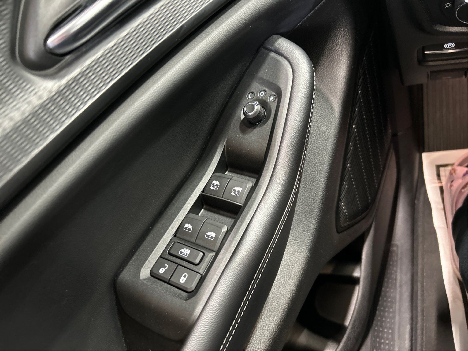 Used 2024 Jeep Grand Cherokee L Laredo AWD/4WD image 29