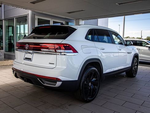 New 2026 Volkswagen Atlas Cross Sport SE image 17