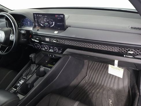 Used 2025 Honda Accord Sport image 8