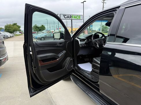 Used 2019 GMC Yukon SLT AWD/4WD image 18
