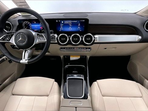 New 2026 Mercedes-Benz GLB 250 image 5