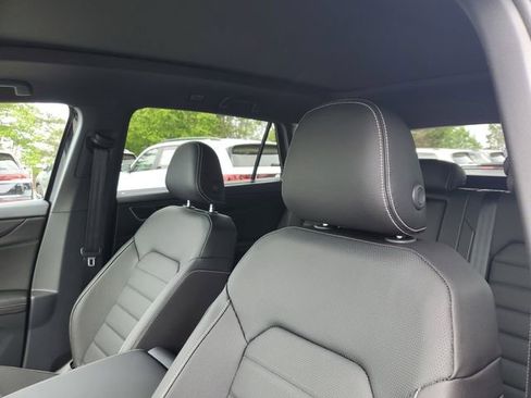 New 2026 Volkswagen Atlas Cross Sport SEL R-Line AWD/4WD image 16