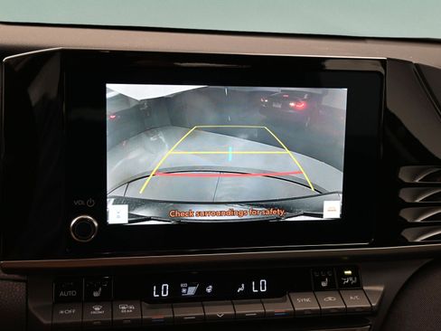 Used 2025 Toyota Camry LE FWD image 29
