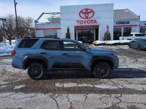 New 2026 Toyota 4Runner SR5 image 17