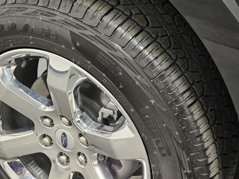 Used 2023 Ford F150 XLT w/ XTR Package image 11