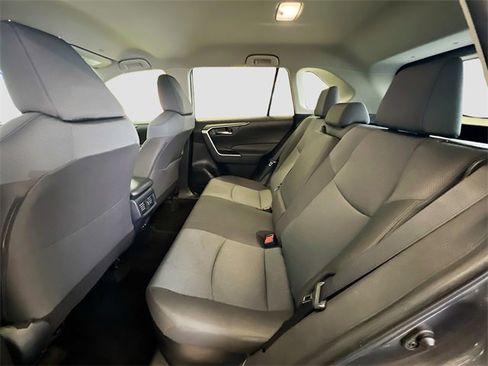Used 2025 Toyota RAV4 XLE image 23