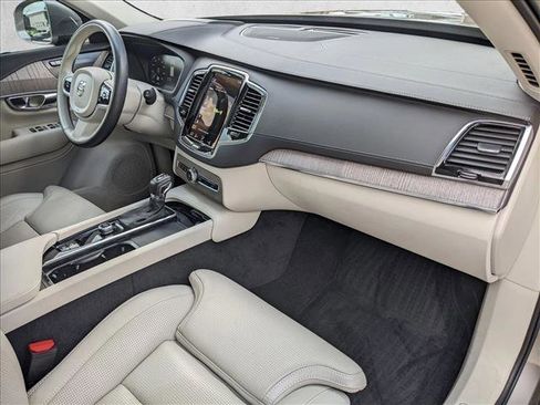 Used 2022 Volvo XC90 T6 Inscription w/ Advanced Package image 22