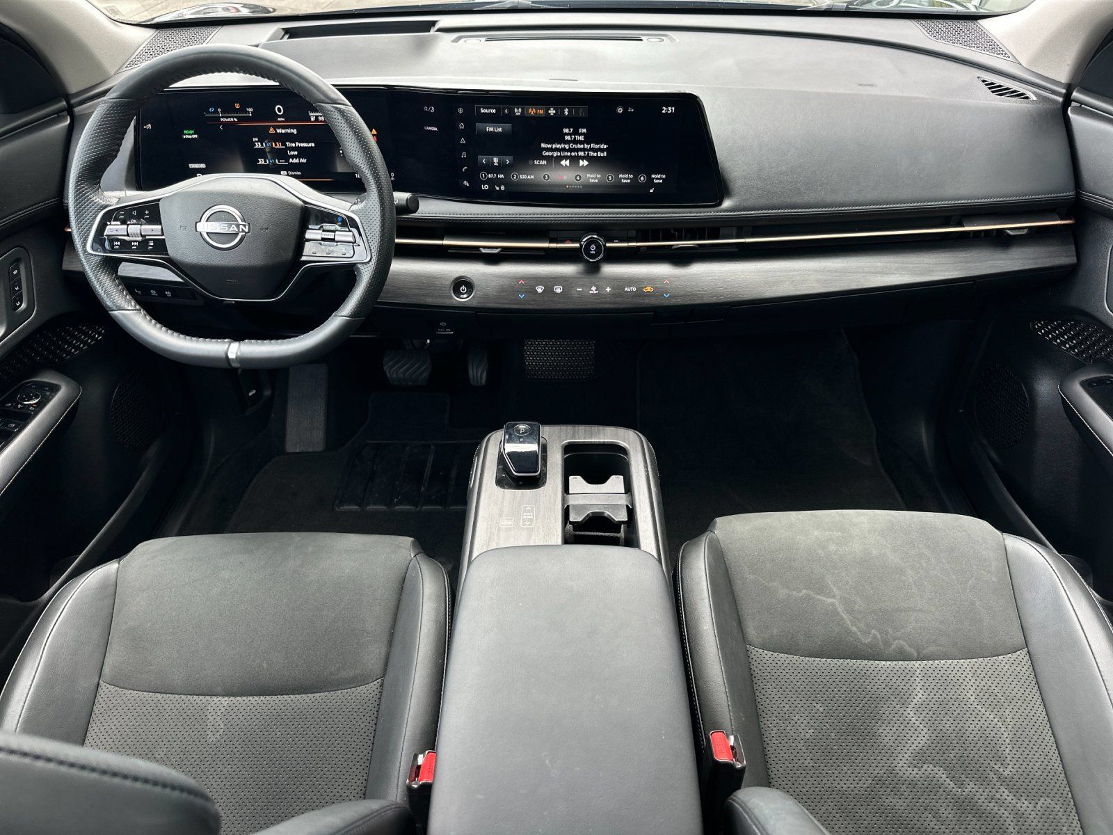 Used 2024 Nissan Ariya FWD image 12