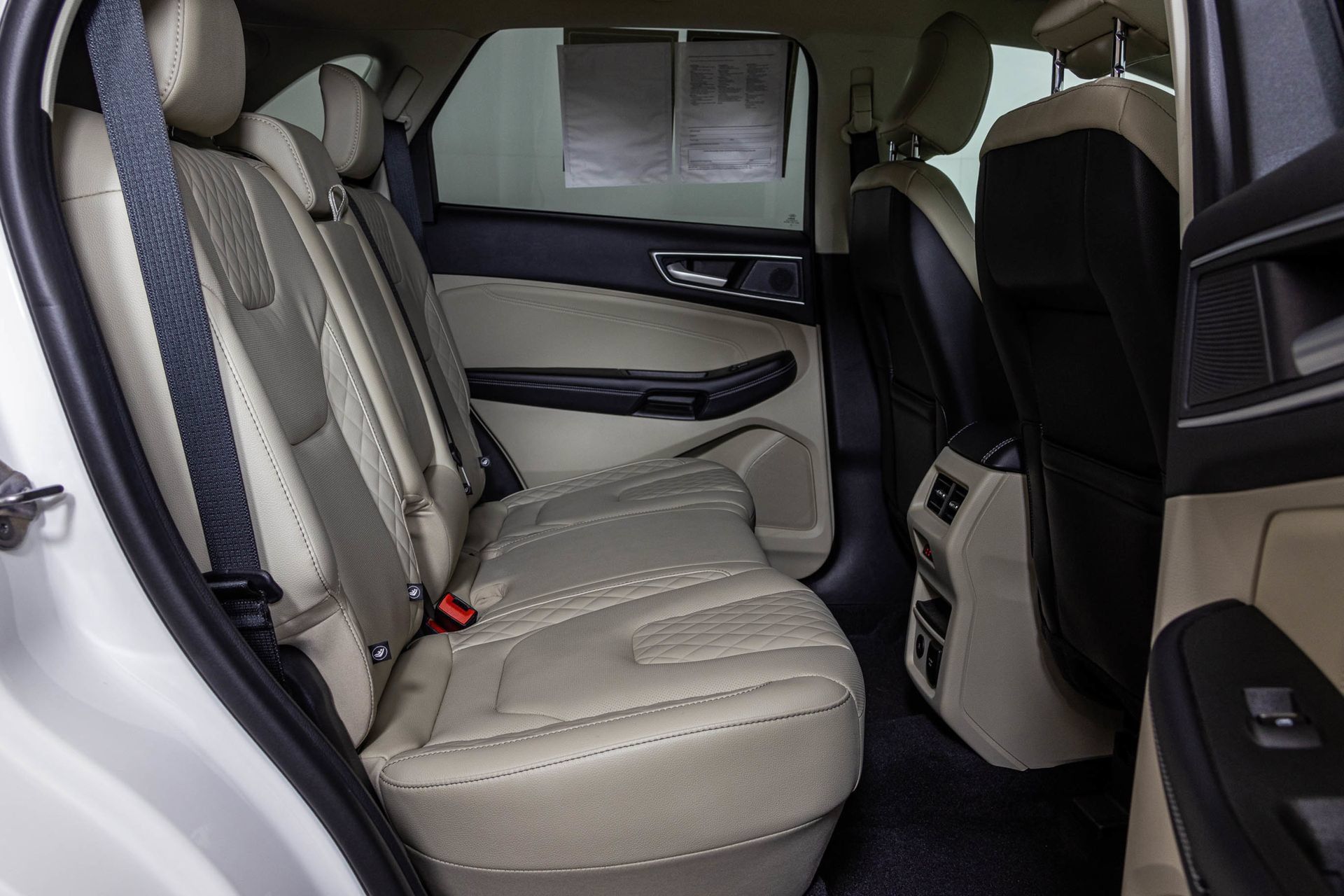Used 2024 Ford Edge Titanium w/ Equipment Group 301A AWD/4WD image 45