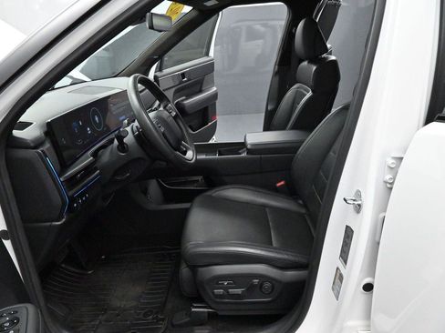 Used 2024 Hyundai Santa Fe Calligraphy AWD/4WD image 14