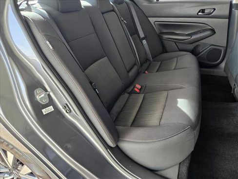 Used 2024 Nissan Altima 2.5 SV image 18