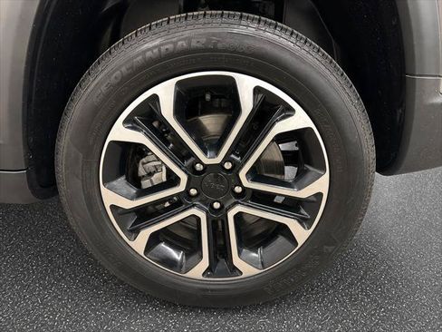 Certified 2024 Jeep Compass Limited AWD/4WD image 32