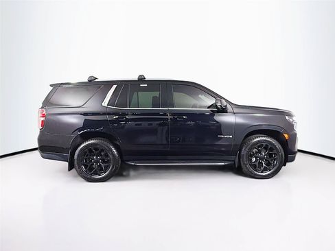 Used 2022 Chevrolet Tahoe LT w/ Luxury Package AWD/4WD image 12