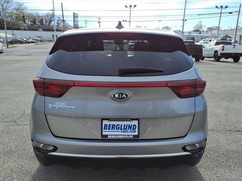 Used 2020 Kia Sportage LX image 5