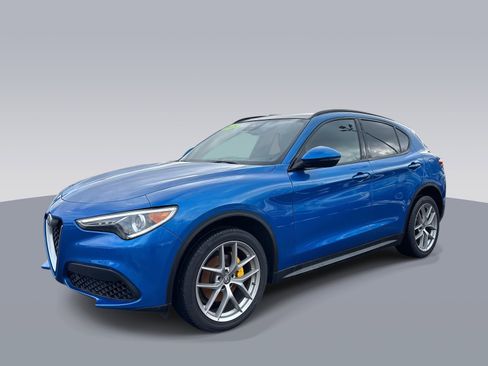 Used 2018 Alfa Romeo Stelvio Ti Sport image 7
