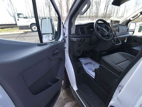 New 2026 Ford Transit 250 Low Roof RWD image 9