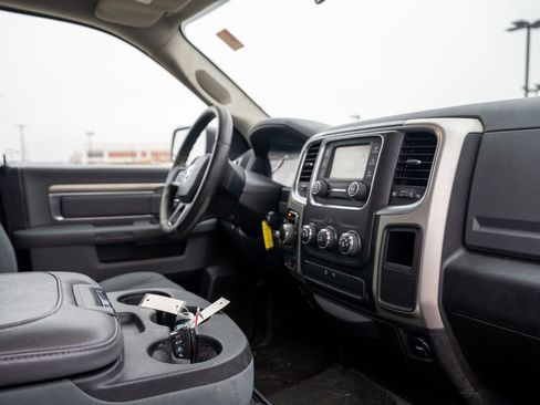 Used 2017 RAM 1500 Classic SLT image 12