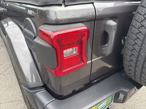 Certified 2021 Jeep Wrangler Unlimited Sahara image 39