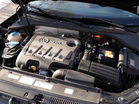 Used 2014 Volkswagen Passat TDI SEL Premium image 30