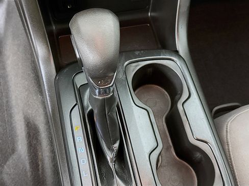 Used 2022 Chevrolet Colorado W/T image 18
