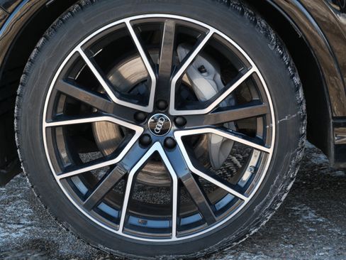 Used 2022 Audi Q7 3.0T Prestige image 10