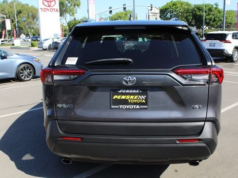 Certified 2022 Toyota RAV4 XLE FWD image 14