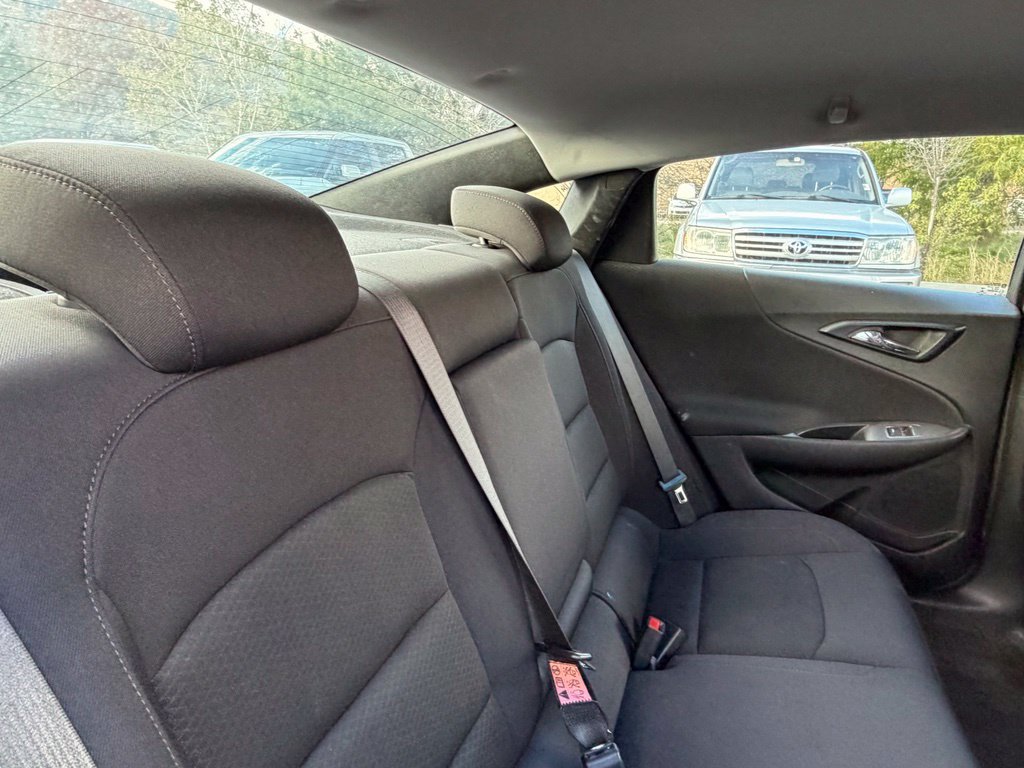 Used 2024 Chevrolet Malibu LT FWD image 15