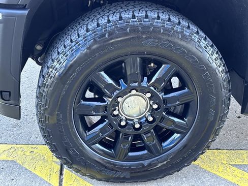 Used 2024 GMC Sierra 2500 AT4 w/ AT4 Premium Plus Package image 13