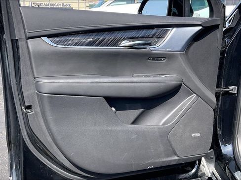 Used 2023 Cadillac XT6 Premium Luxury AWD/4WD image 22