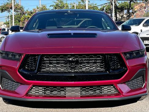 Used 2025 Ford Mustang GT RWD image 6