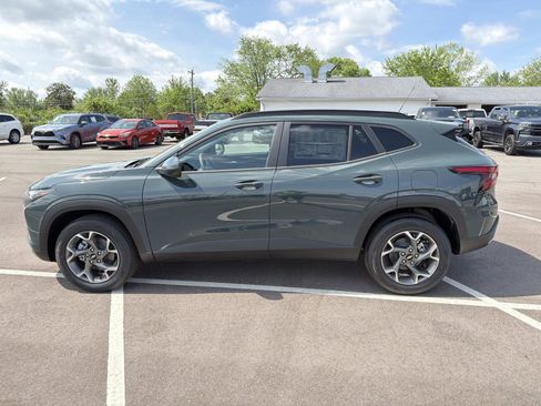 New 2026 Chevrolet Trax LT w/ Driver Confidence Package FWD image 11