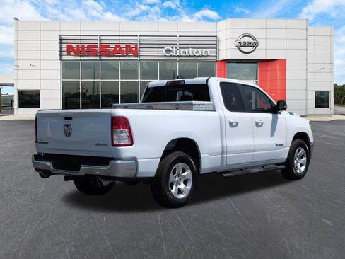 Used 2022 RAM 1500 Big Horn AWD/4WD image 3