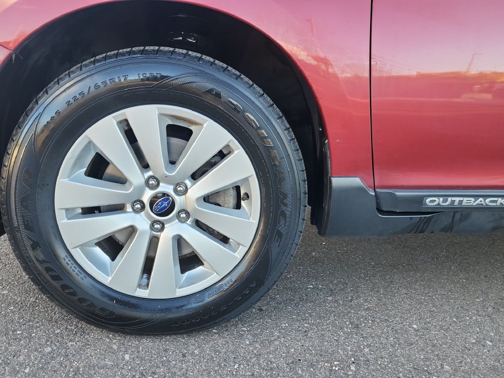 Used 2015 Subaru Outback 2.5i Premium AWD/4WD image 10