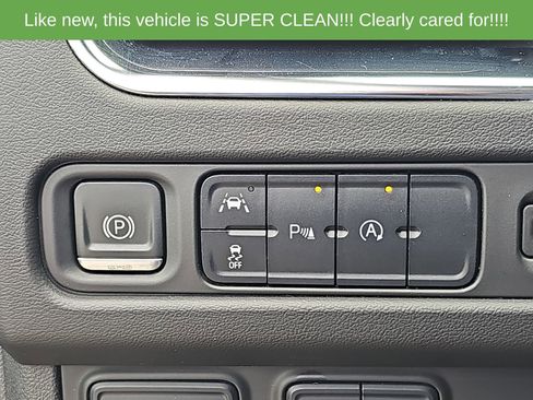 Used 2023 Chevrolet Suburban Premier RWD image 31