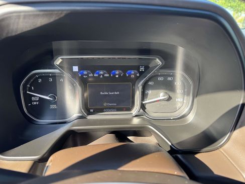 Used 2021 GMC Yukon SLT w/ SLT Luxury Plus Package image 51