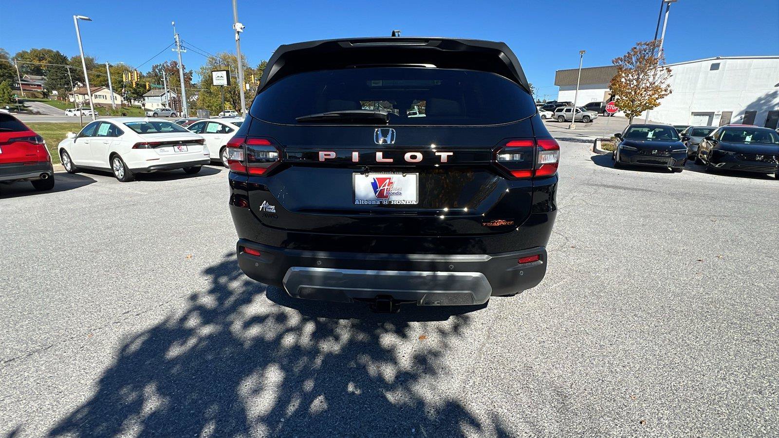 New 2026 Honda Pilot TrailSport image 5