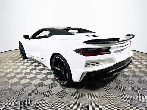 Used 2025 Chevrolet Corvette E-Ray AWD/4WD image 6