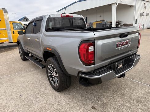 Used 2023 GMC Canyon Denali image 7