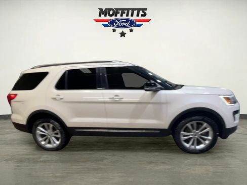 Used 2018 Ford Explorer XLT w/ Equipment Group 202A image 7