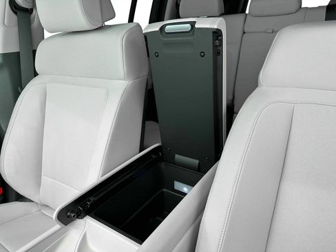 New 2025 Hyundai Santa Fe SE image 18