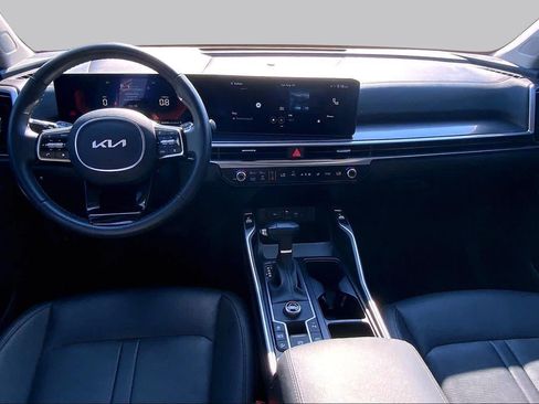 Used 2025 Kia Sorento EX FWD image 16