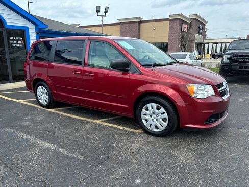 Used 2014 Dodge Grand Caravan SE w/ Quick Order Package 29E SE image 3