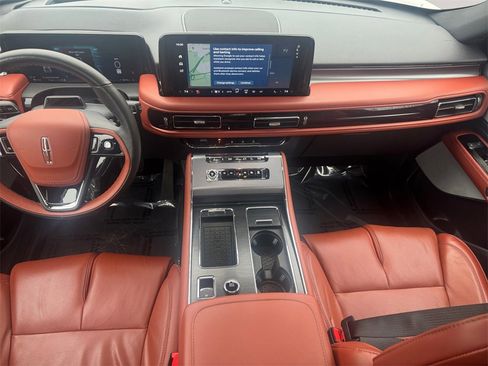 Used 2025 Lincoln Aviator Reserve w/ Equipment Group 201A image 10